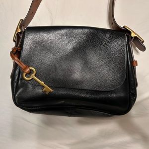 FOSSIL Harper Small Saddle Crossbody Black